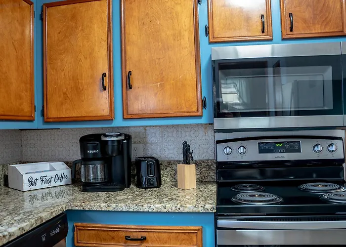 Spacious 4 Bedroom Home With 5 Beds Near Interstate 40 In Amarillo, Tx